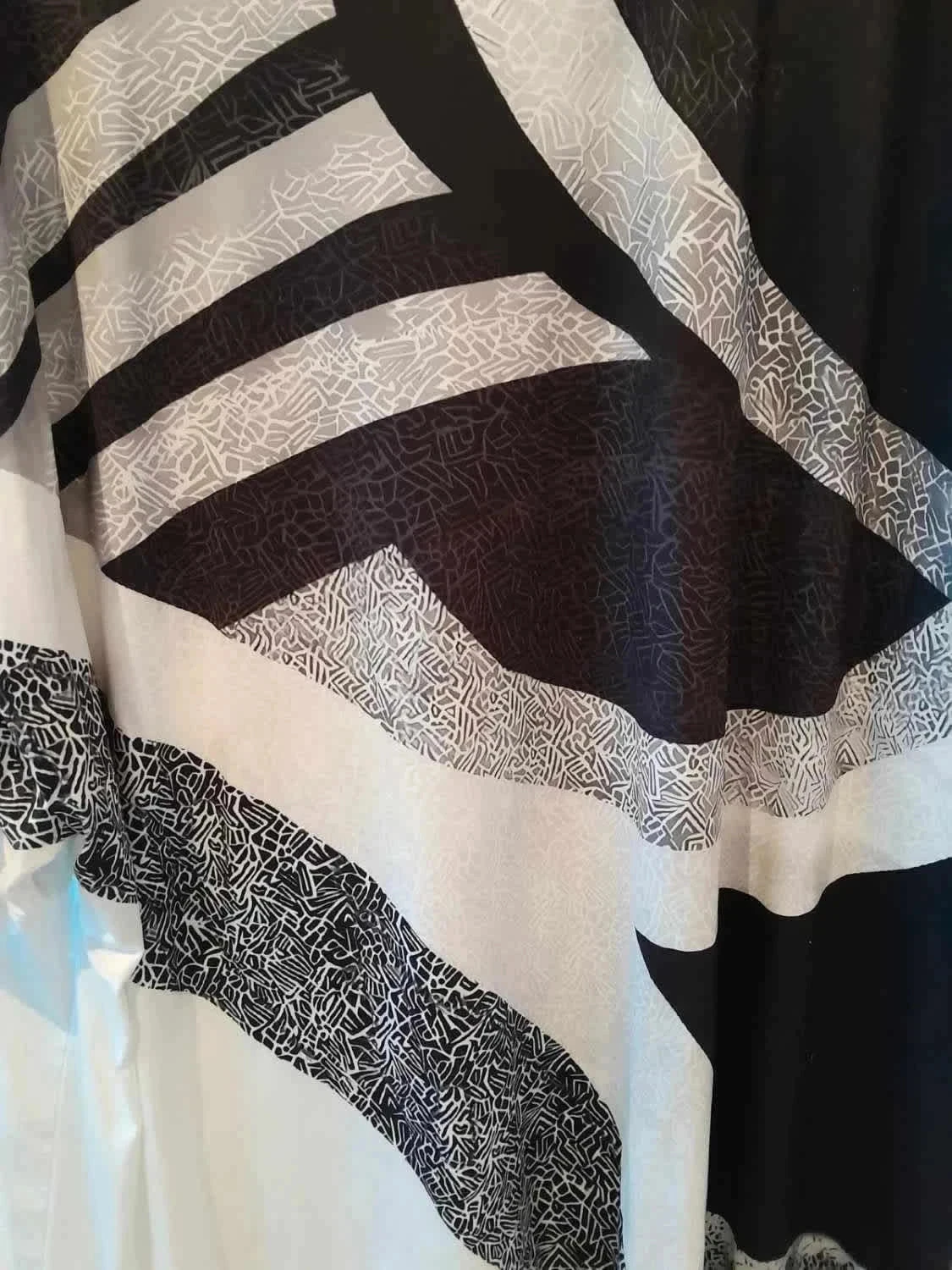 Túnica assimétrica, mulher, tamanho 5XL cores Preto, branco e cinza – photo 2